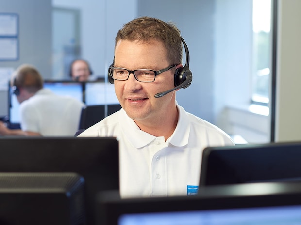 Customer Service 24/7 全天候客户服务